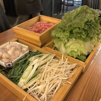 しゃぶしゃぶ・創作料理居酒屋 豚吟 栄店 - 