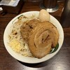 ラーメン 雷 東京本丸店