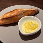 Crossroads Kitchen - バケット