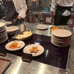 Crossroads Kitchen - 