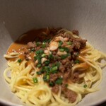 Crossroads Kitchen - 担々麺