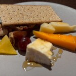 Crossroads Kitchen - チーズ