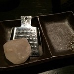 湯あそびの宿　下呂観光ホテル - 岩塩の塊。