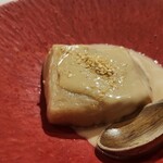 割烹 奄 - ゴマ豆腐　濃厚なゴマの風味がたまりません。