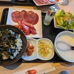 焼肉本舗 ぴゅあ - ご飯をネギ海苔ご飯に