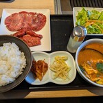 焼肉本舗 ぴゅあ - スープをミニユッケジャンに変更
