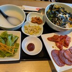 焼肉本舗 ぴゅあ - ご飯をハーフビビンバに