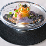 SUD restaurant - ランチコース 5082円 の旬魚使用した季節のオードブル フランス産オシェトラキャビアを添えて