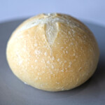 SUD restaurant - ランチコース 5082円 のパン