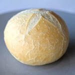 SUD restaurant - ランチコース 5082円 のパン