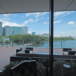 SUD restaurant - 店内のテーブル席からの眺望です