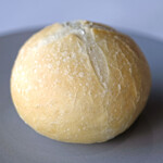 SUD restaurant - ランチコース 5082円 のパン