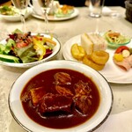 ラウンジ シーウインド - ビーフシチュー美味しい！大きなお肉はトロトロです