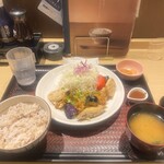 大戸屋 新宿東口中央通り店 - 