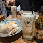 炉端とおでん 呼炉凪来 - おでん、赤ホッピー