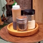 ｶｰﾌﾟお好み焼 - 味変アイテムソース 一味 ガーリック