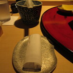 成生 - 手が汚れる準備、指拭き