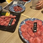 飛騨牛焼肉 牛ざんまい - 