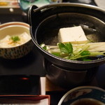 Sangitei Honkan - 湯豆腐