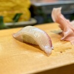 寿し辰 - カンパチもすっごくおいしかった♡  美しい♪(≧∀≦)