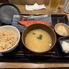 炭火焼干物定食　しんぱち食堂 神田北口店