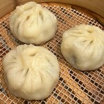中国小麦粉料理専門店恵泉 - わかめ入り小籠包