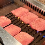 焼肉 ジャンボ - 