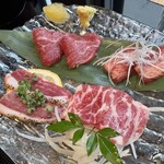 博多もつ鍋 しば田 - 馬刺し4点盛り