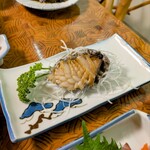 お宿 お食事処 鱗晃荘 - 活鮑刺し身