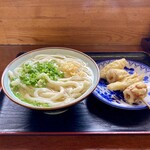 大谷製麺所 - 料理写真:かけうどん（中）と茗荷と竹輪の天ぷら