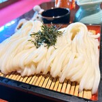 うどん本陣 山田家 - 間違いなく美味しいのがわかっているので
      2玉の(大)にしましたよ(^^♪