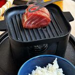 牛タンとマグロとクリスピー餃子 ひまわり［海］ - 