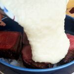 牛タンとマグロとクリスピー餃子 ひまわり［海］ - 