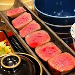 牛タンとマグロとクリスピー餃子 ひまわり［海］ - 