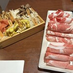  きのこ鍋＆きのこ料理専門店 何鮮菇 - 