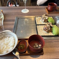 鉄板和食とワイン 萬鉄 - 