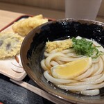 本場さぬきうどん 親父の製麺所 - 