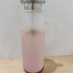 菓子屋めがね - オシャレなお冷☆