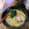 横浜家系ラーメン いず三家
