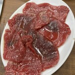 深川ホルモン蔵 - 最後に、精肉をと、ロースを！赤身肉のさっぱり感で締めることに！
