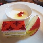 デザートは個別にだしてくれます