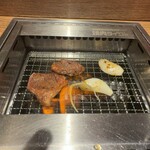 焼肉ライク - 焼いてる