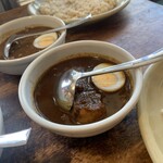 松本メーヤウ - インド風ブラックカリー！