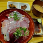 海鮮市場 どんどん - 海鮮丼(課長)