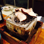 分田上 - 炭火七輪で朝採れ自家栽培椎茸と平茸を頂く