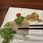 劉家荘 - パクチーと一緒に食べるとまた良しです。