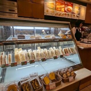 カフェ・ベローチェ_1