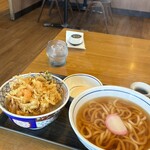 ウエストうどん - かき揚げ丼セット。