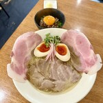 貝と地鶏だしのらぁ麺 ちょろ - 