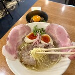 貝と地鶏だしのらぁ麺 ちょろ - 